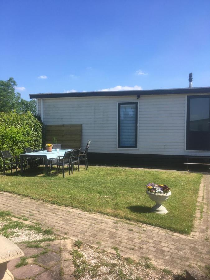 Ruime Chalet Midden In De Natuur In Lith Eksteriør bilde